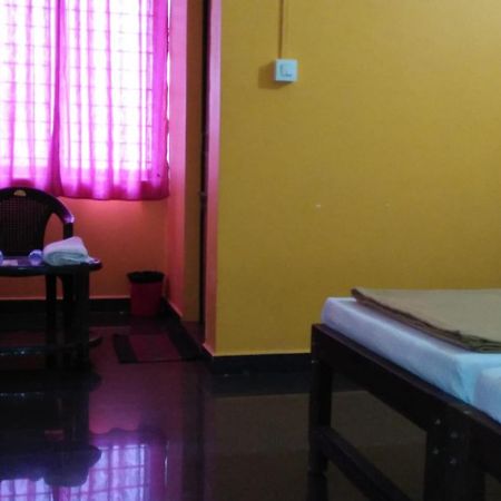Shanthi Krishna Residency Gokarna  Exterior foto