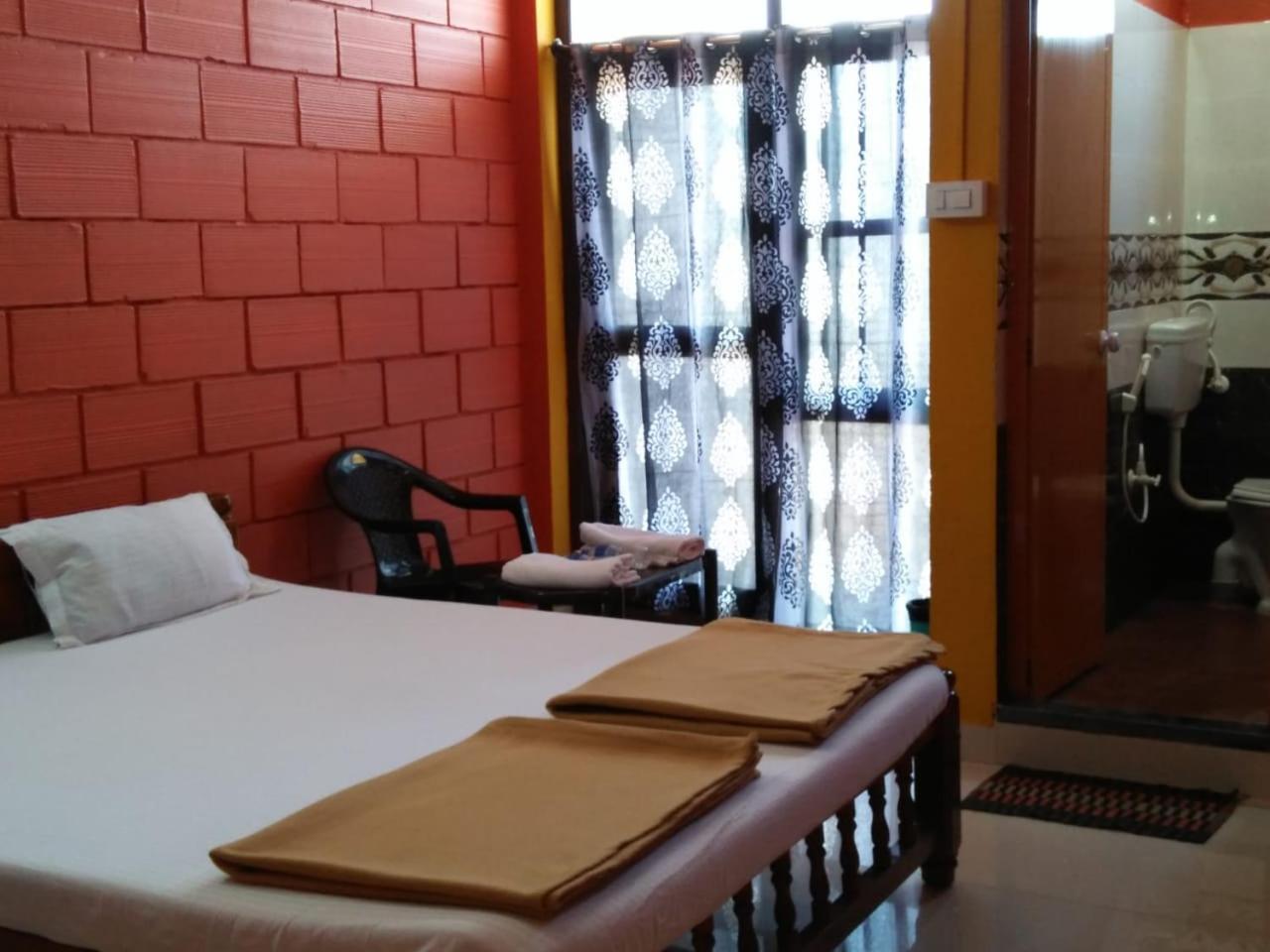 Shanthi Krishna Residency Gokarna  Exterior foto
